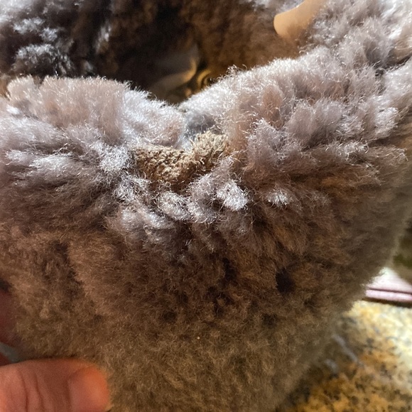 UGG Boots Womens 5 grey Bailey Button Suede Sheepskin Pull On gray - Picture 13 of 13